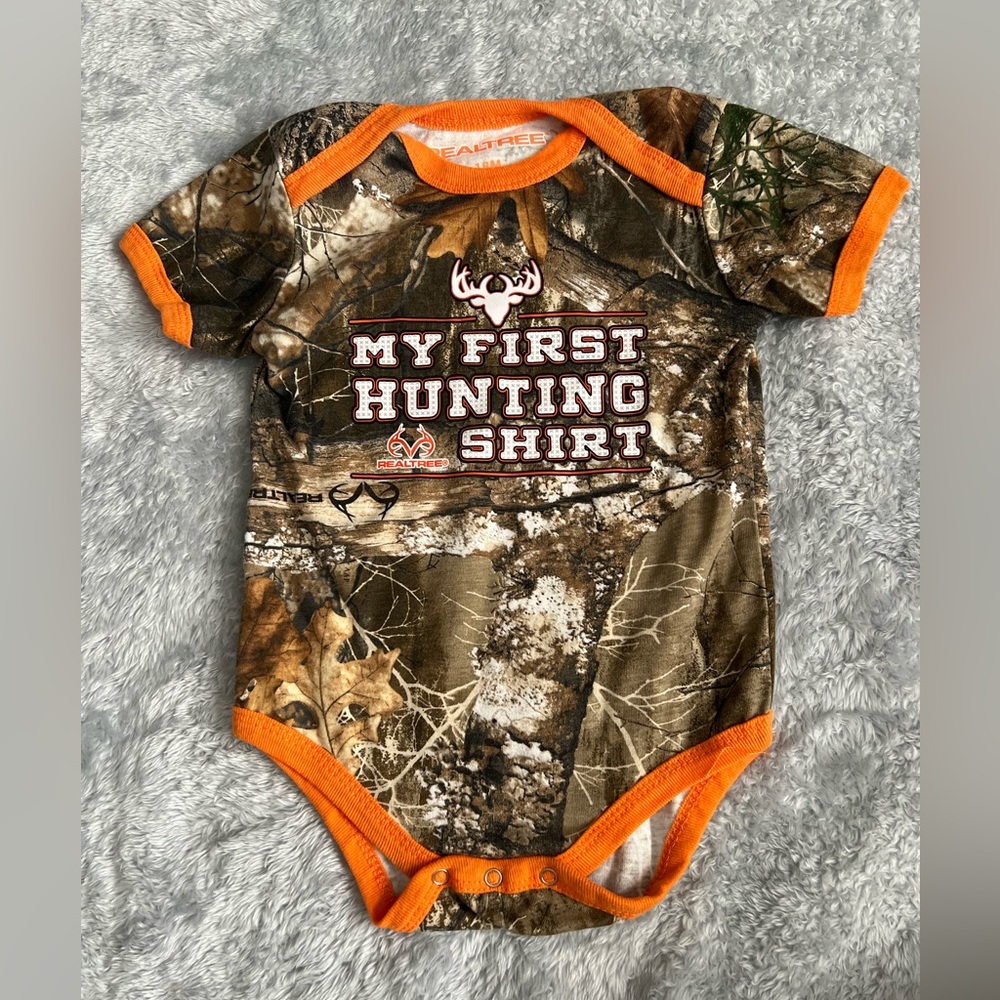 RealTree “my first hunting shirt” shirt. Size 18months